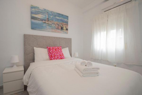 3 bedroom apartment in the heart of Triana